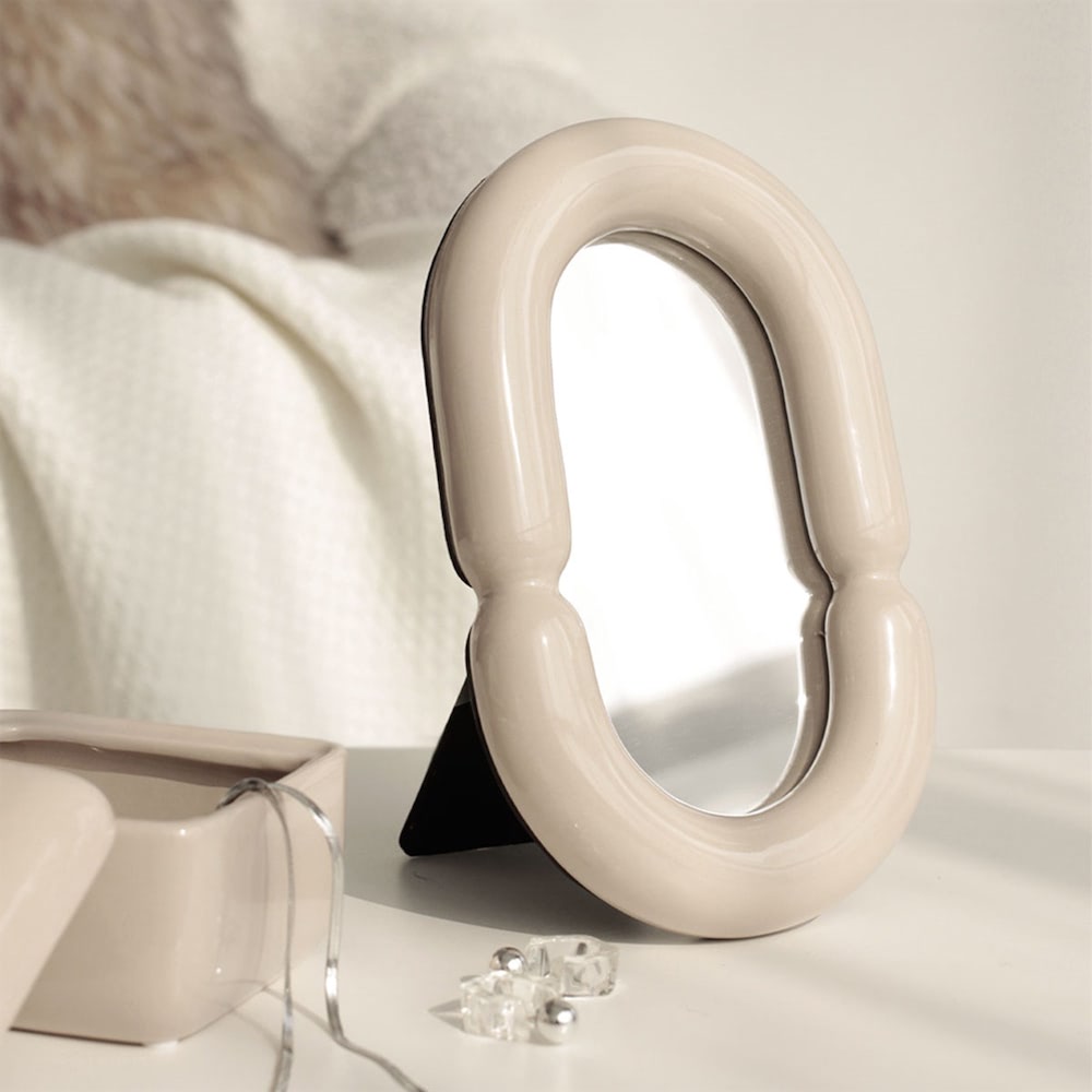 Girl Ceramic Makeup Mirror