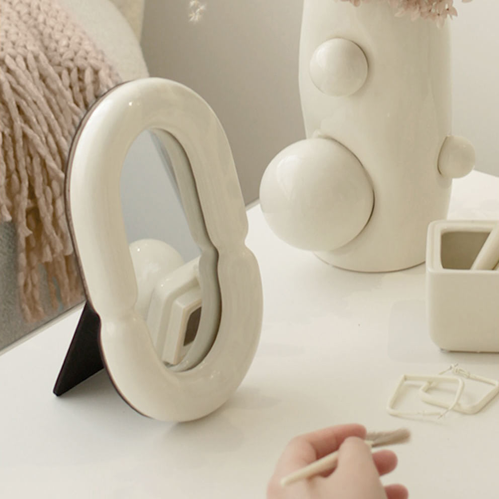 Girl Ceramic Makeup Mirror