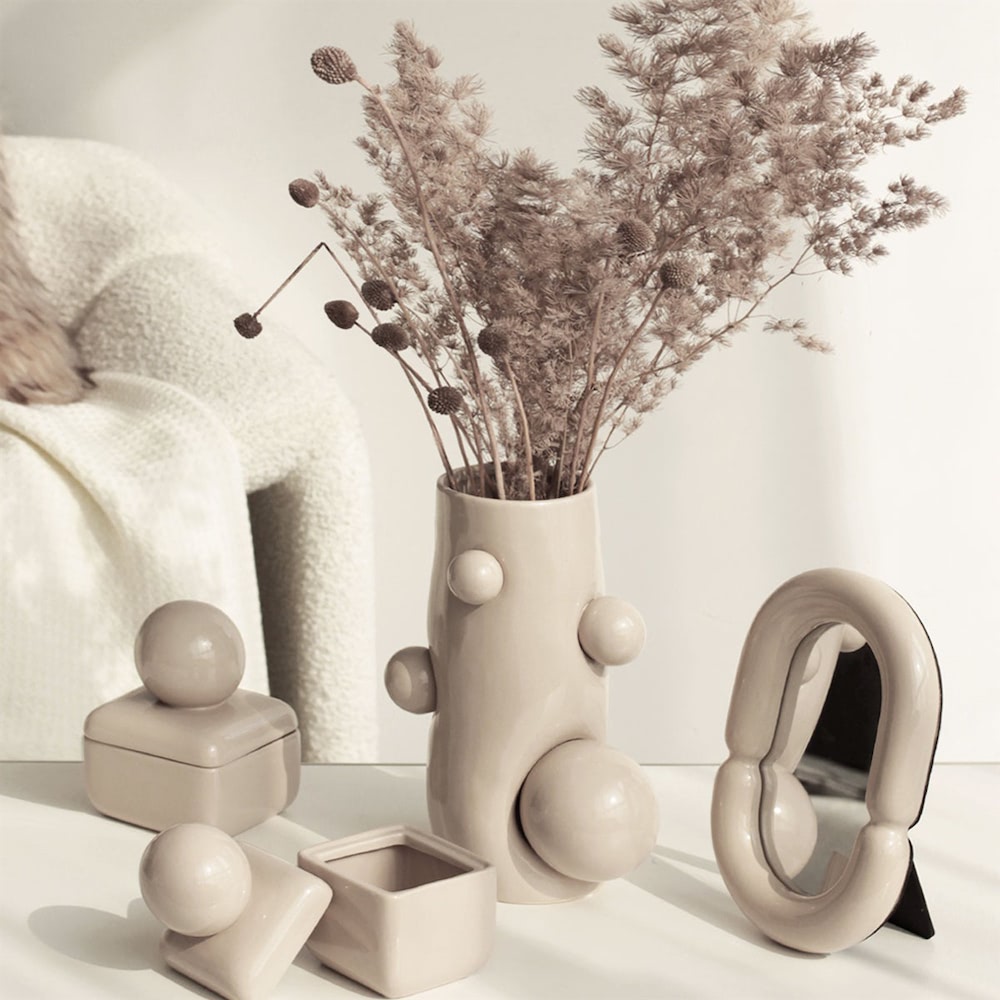 Girl Ceramic Makeup Mirror